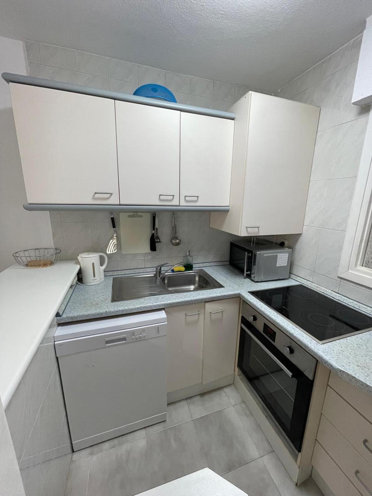 Mare - 2 Beds With Balcony, Patio And Pool And Direct Park Access Ferienhaus *